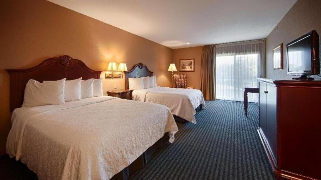 Best Western River Terrace Cheboygan Exterior foto